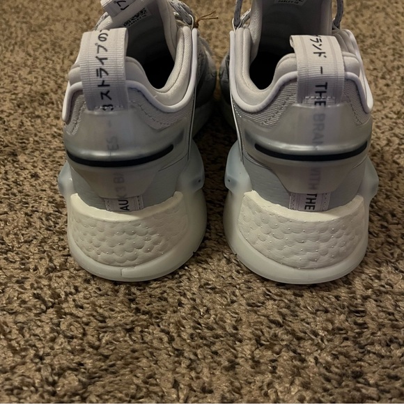 Adidas NMD_V3 MENS size 9 - Picture 6 of 7